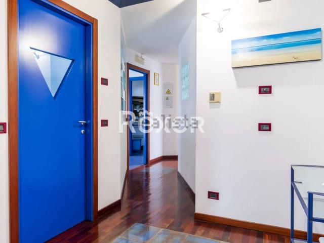 Appartamento in vendita a Municipio 9, Milano