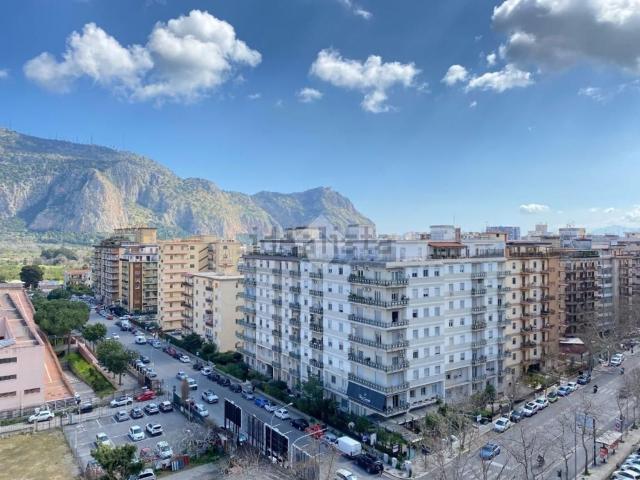 Appartamento in vendita a VI Circoscrizione, Palermo
