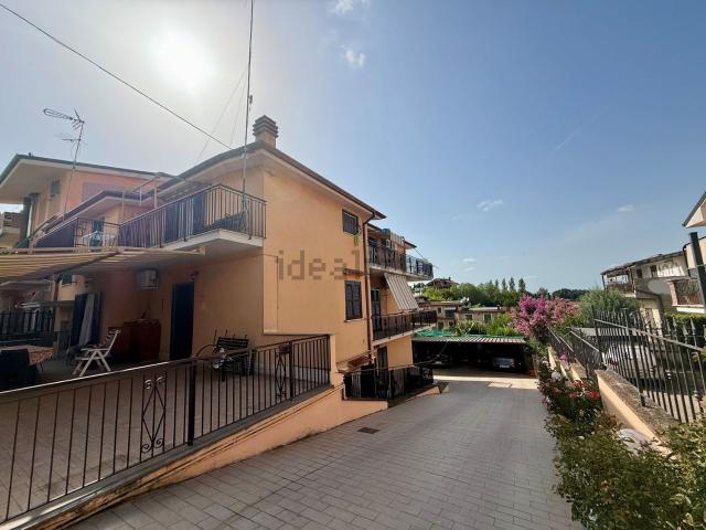 Appartamento in vendita a Tor Lupara, Roma Capitale