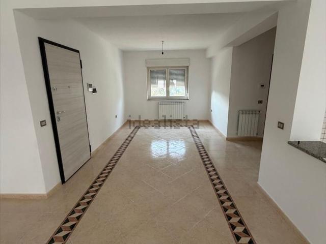 Appartamento in vendita a Calabria, Reggio Calabria