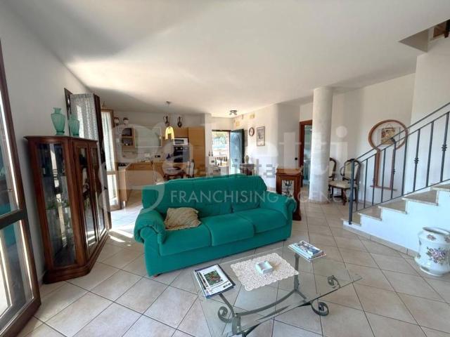 Appartamento in vendita a Bivio Di Ravi, Toscana