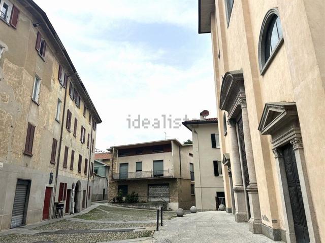 Appartamento in vendita a Valgreghentino, Lombardia