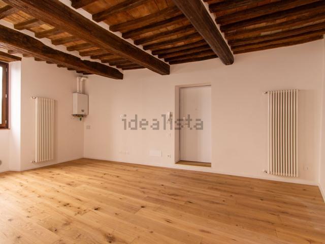 Appartamento in vendita a Gubbio, Umbria