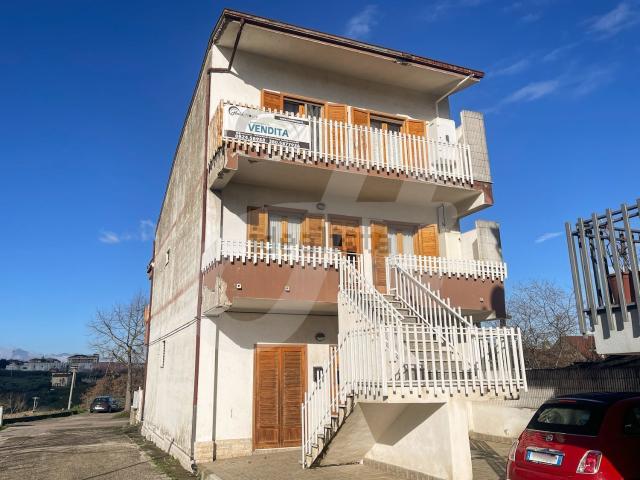 Appartamento in vendita a Calvi, Campania