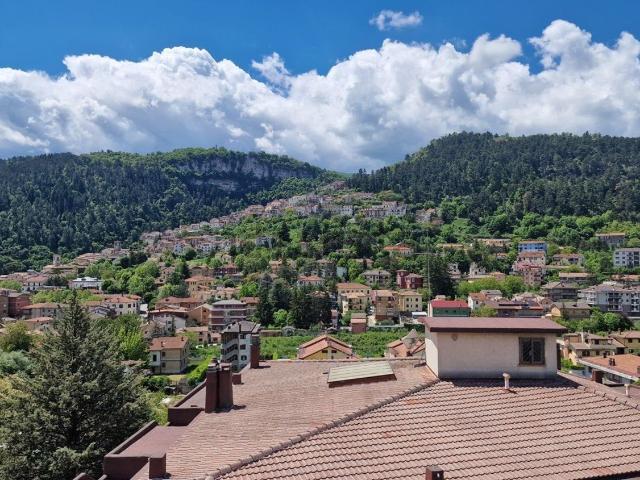 Appartamento in vendita a Tagliacozzo, Abruzzo