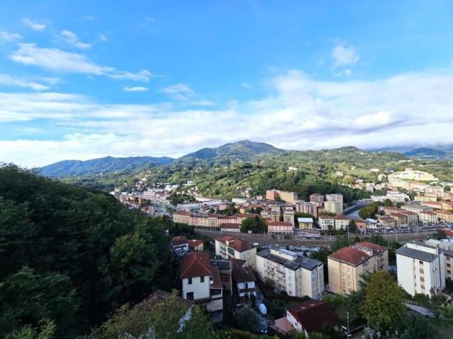Appartamento in vendita a Val Polcevera, Serra Riccò