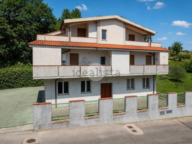 Appartamento in vendita a Atri, Teramo