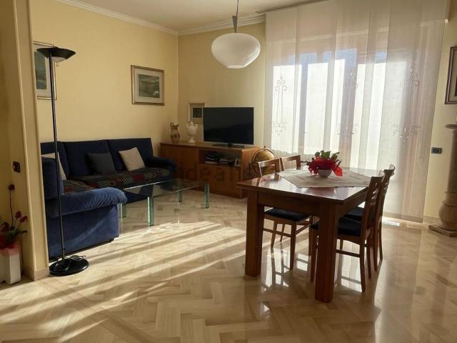 Appartamento in vendita a Villa Fastiggi, Marche