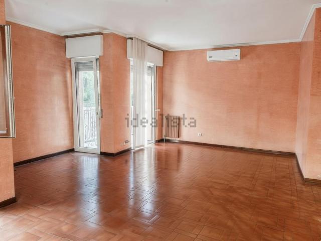 Appartamento in vendita a Lucernate, Rho