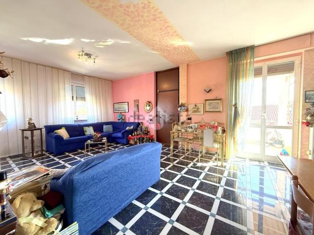Appartamento in vendita a Cassina Pertusella, Caronno Pertusella
