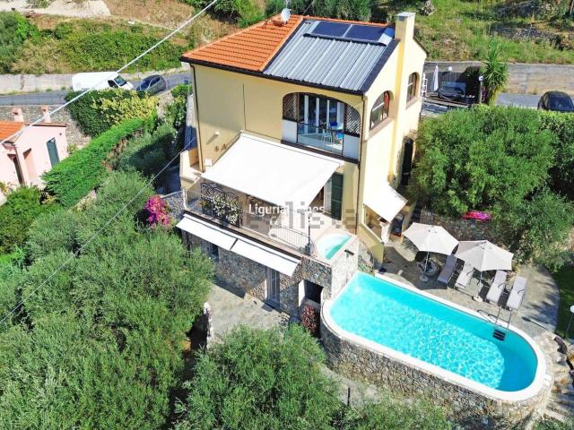 Appartamento in vendita a Magliolo, Liguria