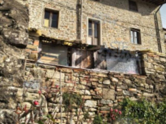 Appartamento in vendita a Pescia, Pontito