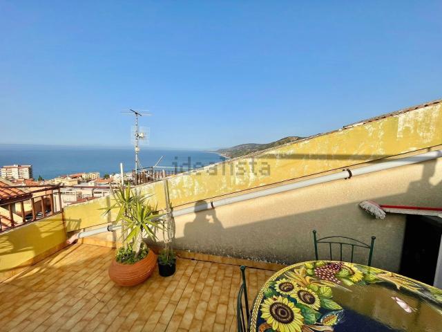 Appartamento in vendita a Santo Stefano Di Camastra, Sicilia
