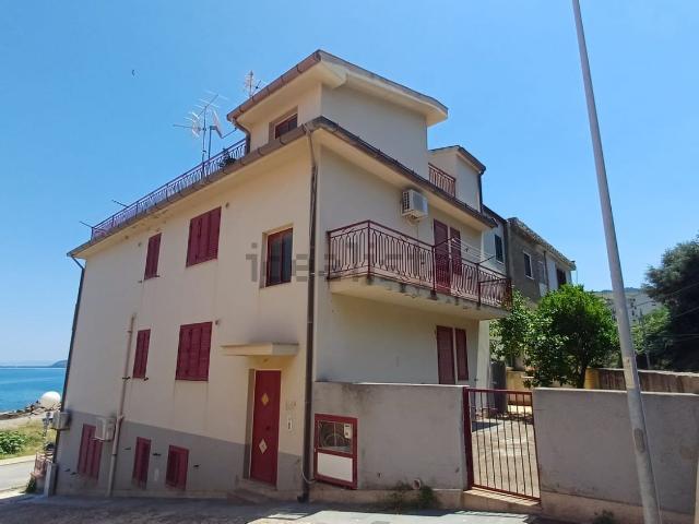 Appartamento in vendita a Santo Stefano Di Camastra, Sicilia