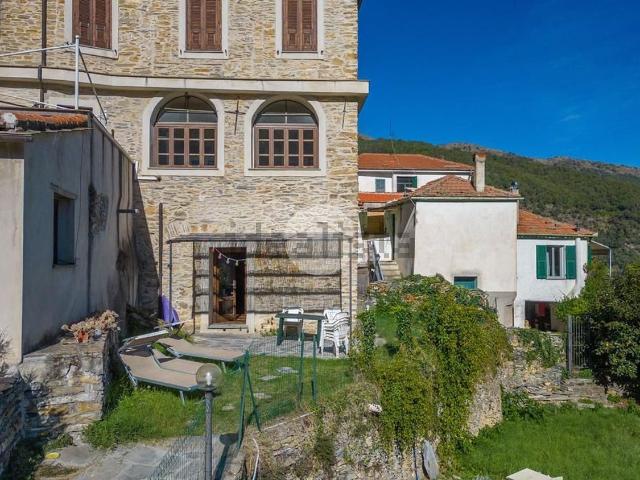 Appartamento in vendita a Prelà, Liguria