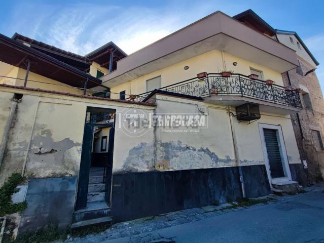 Appartamento in vendita a Borgo San Lorenzo, Aversa