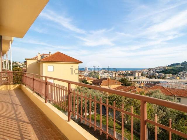 Appartamento in vendita a Oliveto, Imperia