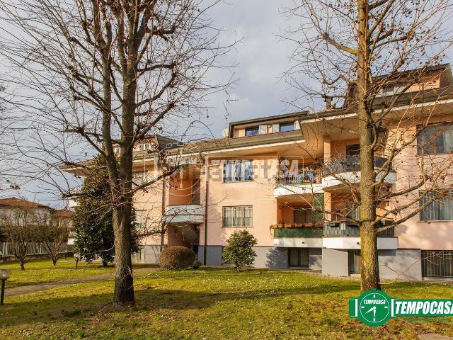 Appartamento in vendita a Magnago, Lombardia