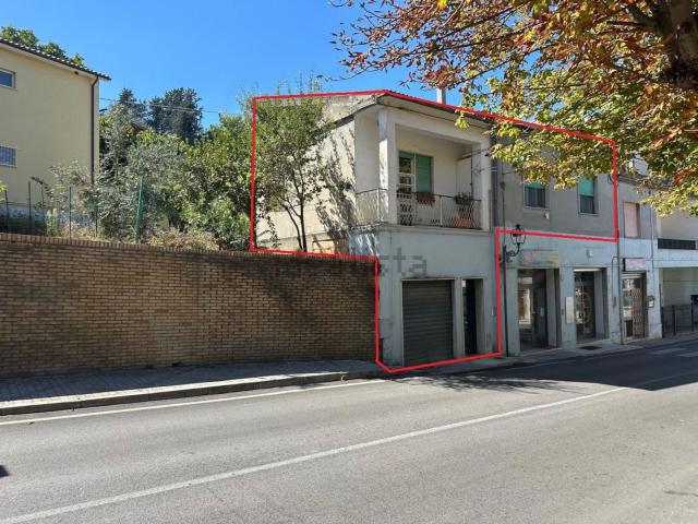 Appartamento in vendita a San Valentino In Abruzzo, Abruzzo