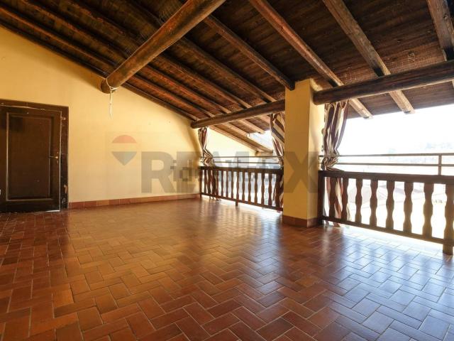 Attico in vendita a Caprino Bergamasco, Lombardia