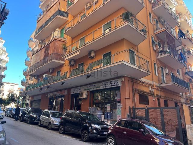 Appartamento in vendita a Portici, Campania