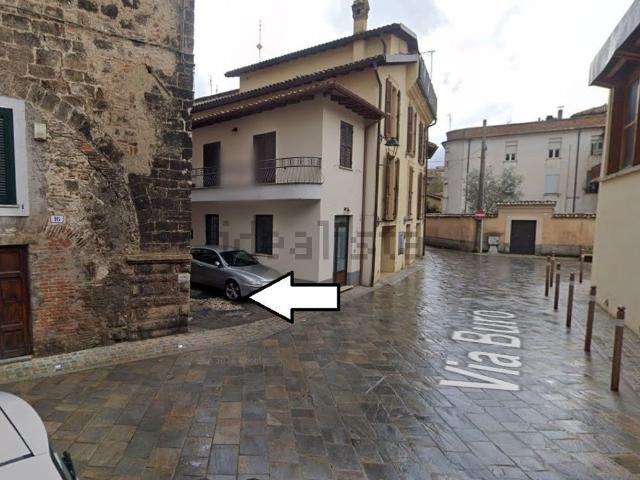 Appartamento in vendita a Piazza Tevere, Rieti
