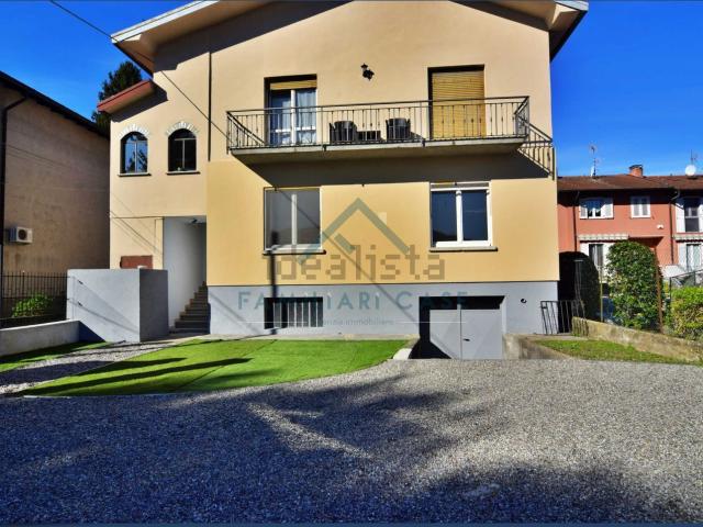 Appartamento in vendita a Biandronno, Lombardia