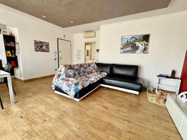 Appartamento in vendita a Calcinate, Lombardia