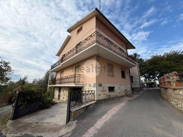 Appartamento in vendita a Canneto Sabino, Fara in Sabina