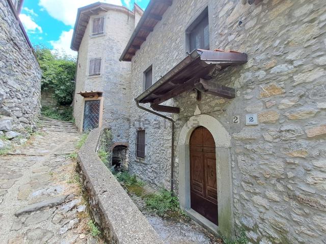 Appartamento in vendita a Unione dei comuni Media Valle del Serchio, Ponte A Serraglio