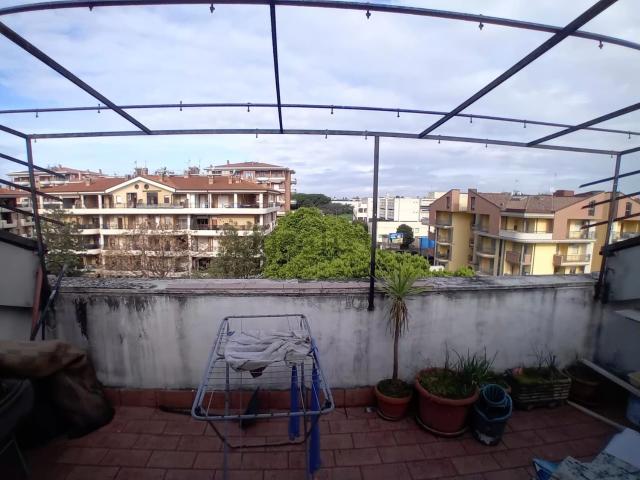 Attico in vendita a Aprilia, Lazio