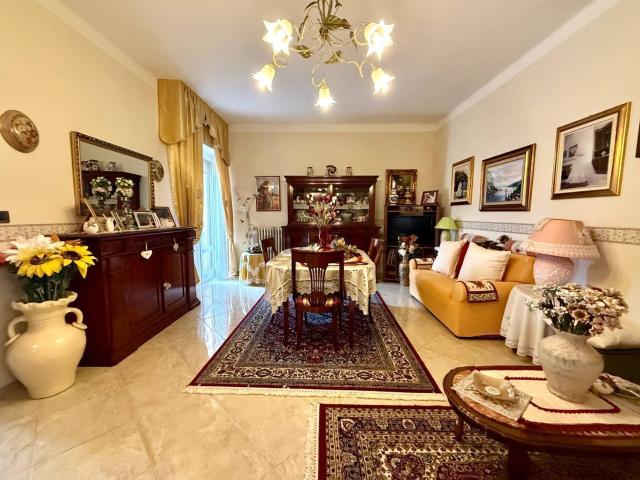 Appartamento in vendita a Oliveto, Imperia