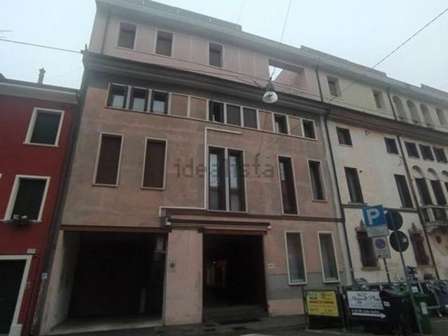 Appartamento in vendita a Rovigo, Veneto