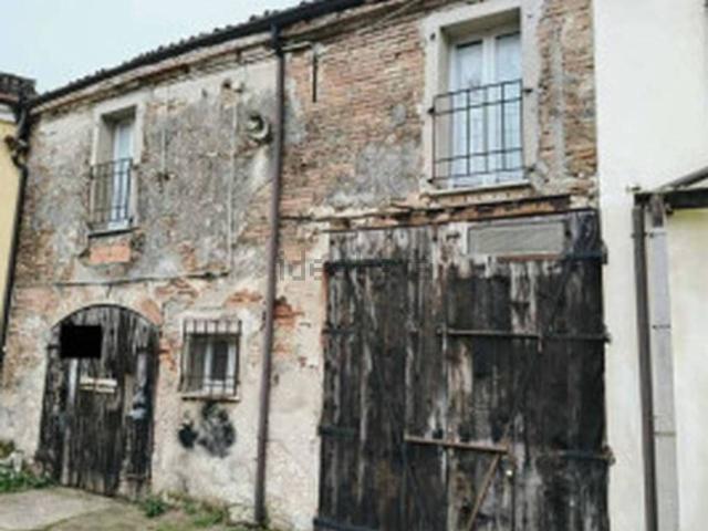 Appartamento in vendita a Melara, Veneto