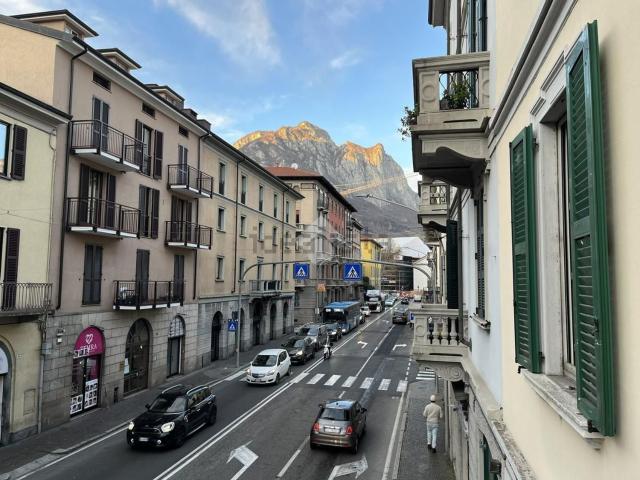 Appartamento in vendita a Pescarenico, Lecco