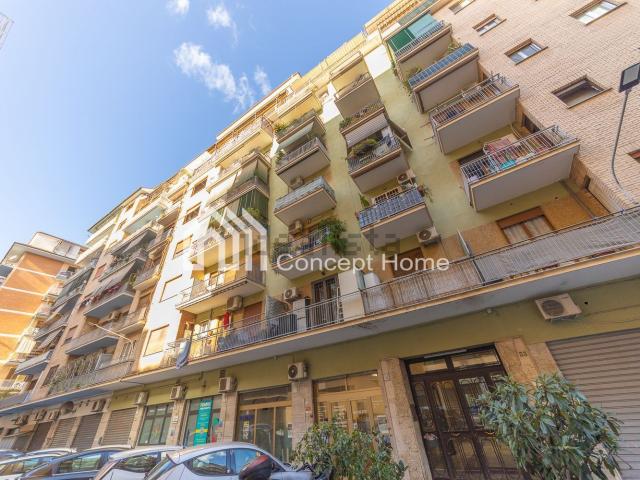 Appartamento in vendita a Municipio Roma VII, Roma Capitale