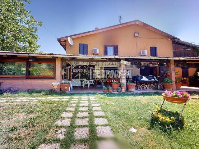 Appartamento in vendita a Unione dei comuni Valli del Reno, Lavino e Samoggia, Reggio Emilia