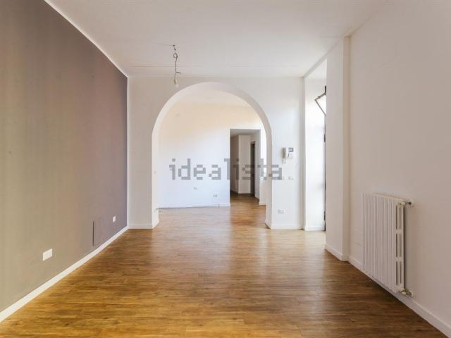 Appartamento in vendita a Centro, Monza