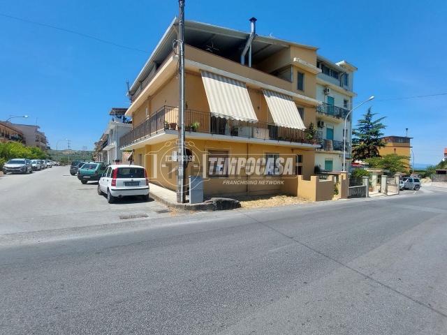 Appartamento in vendita a Santa Lucia Di, Sicilia