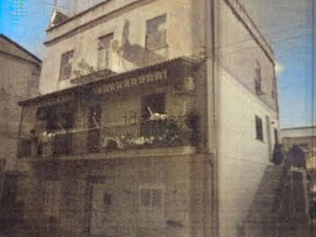 Appartamento in vendita a Catenanuova, Enna