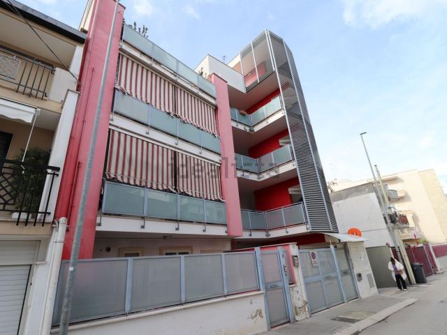 Attico in vendita a Valenzano San Lorenzo, Puglia