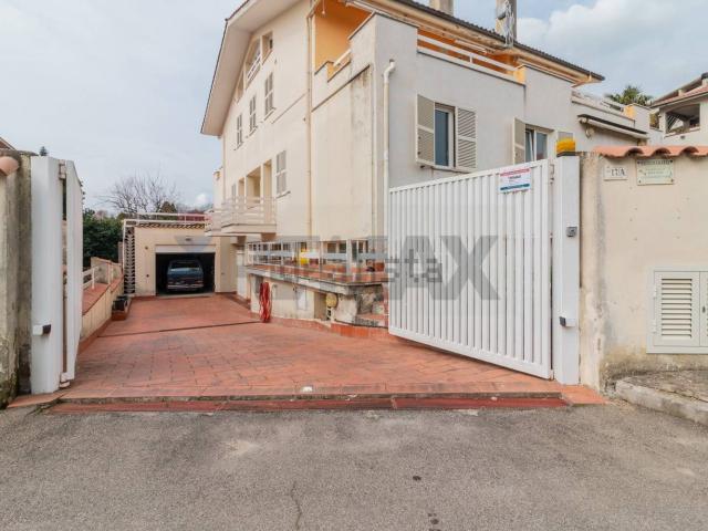 Appartamento in vendita a Canino, Lazio