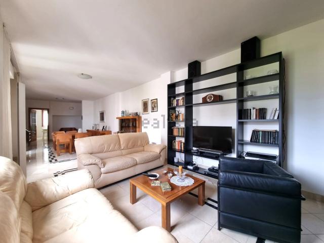 Appartamento in vendita a Marina di Carrara, Carrara