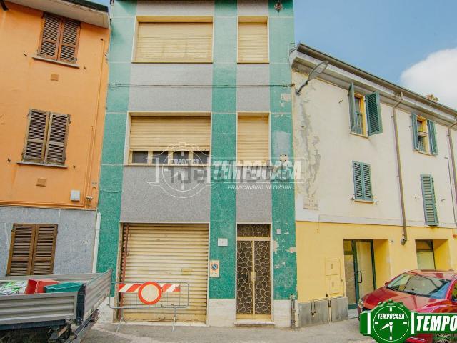 Appartamento in vendita a Voghera, Lombardia