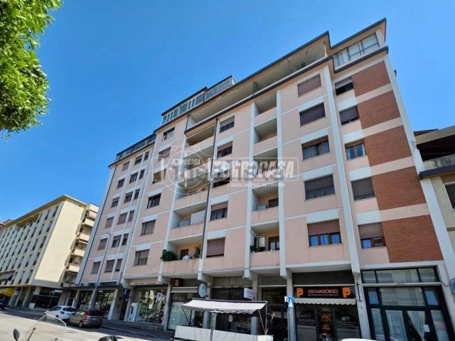Appartamento in vendita a Camponelli, Marina Di Massa
