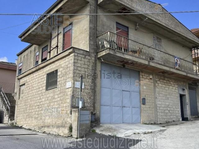 Appartamento in vendita a Monterosso Almo, Ragusa