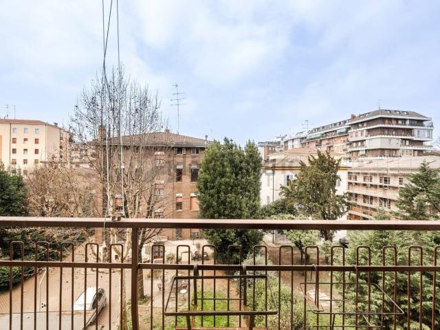 Appartamento in vendita a Centro Storico, Modena