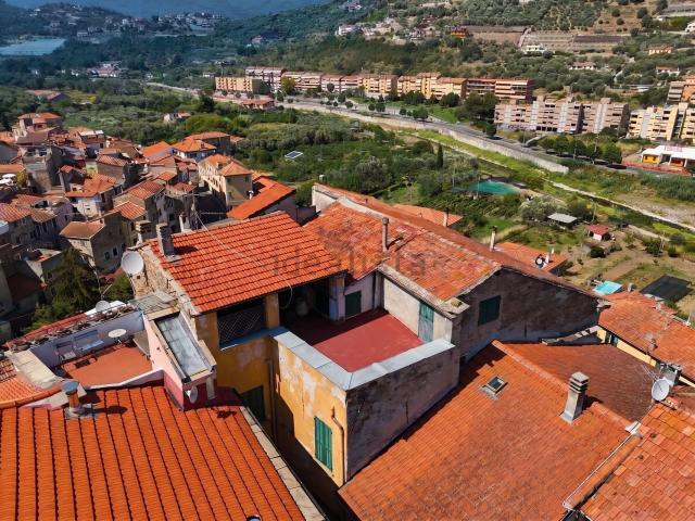 Appartamento in vendita a Poggi Superiore, Imperia