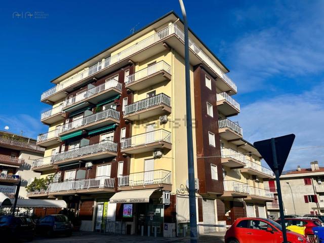 Appartamento in vendita a Mare, Marche