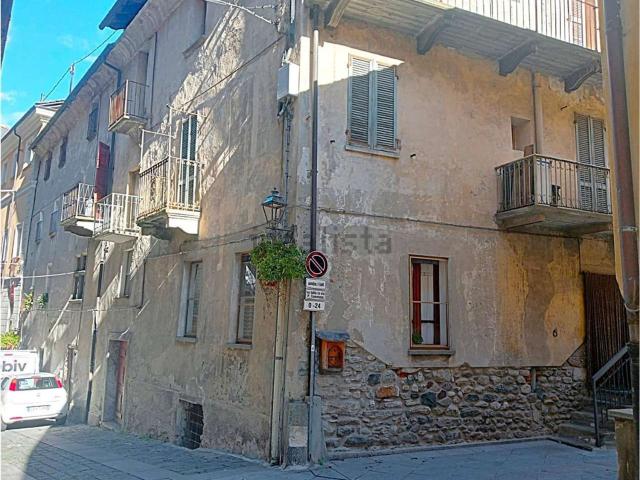 Appartamento in vendita a Donnas, Aosta